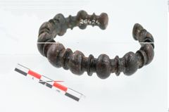 Foto von Bronzebuckelarmreif (NHMW-PRAE-026424)